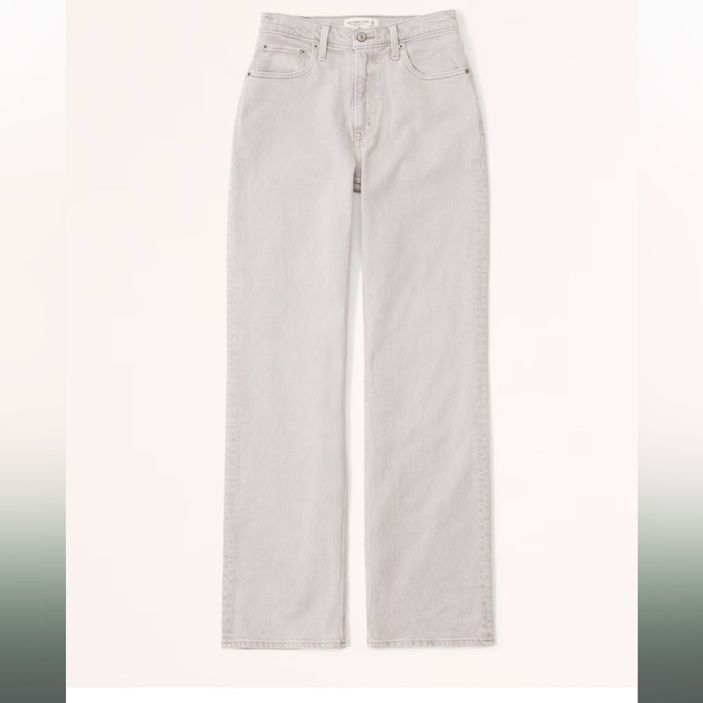 Abercrombie & Fitch - Curve Love High Rise 90s Relaxed Light Gray Jeans - NWT